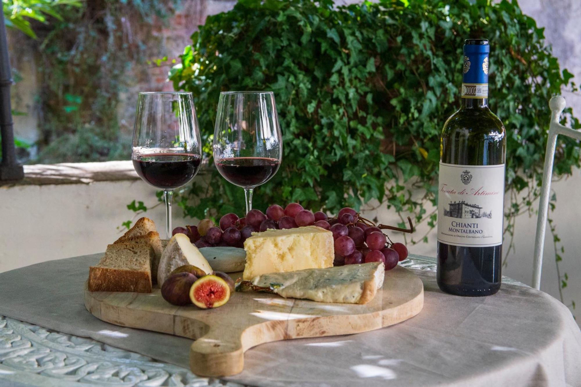 Locanda Sant' Agostino ลุคคา ภายนอก รูปภาพ